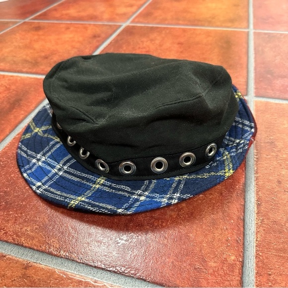 Marc Vachon One-of-a-Kind Bucket Hat - Picture 5 of 11